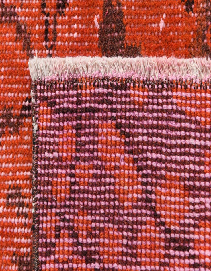 Detail image of 6' 4 x 9' 11 Ultra Vintage Wool Rug