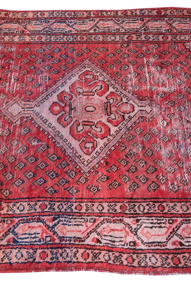 Detail image of 4' x 6' 1 Hand Knotted Ultra Vintage Persian Wool Rug