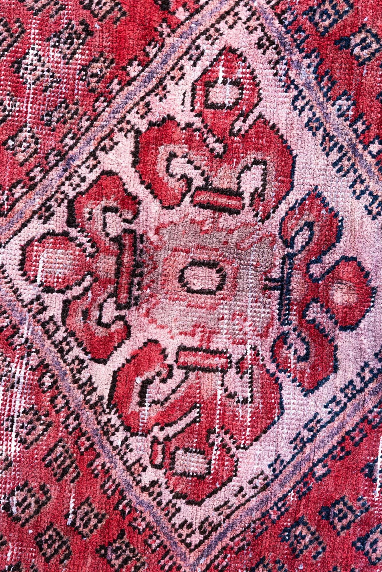 4' x 6' 1 Hand Knotted Ultra Vintage Persian Wool Rug