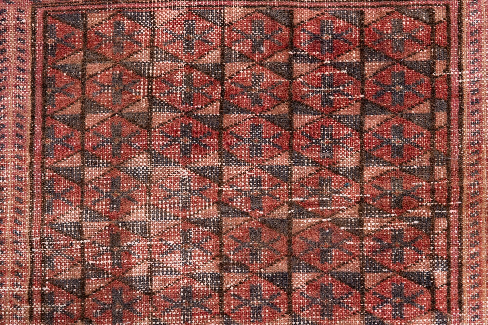 2' 9 x 5' 7 Hand Knotted Ultra Vintage Persian Wool Rug