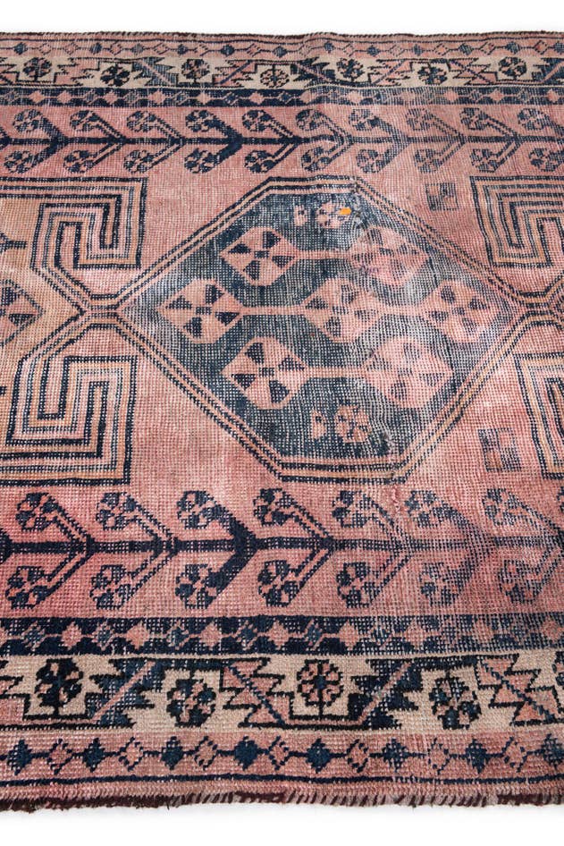 Detail image of 4' 8 x 6' 10 Hand Knotted Ultra Vintage Persian Wool Rug