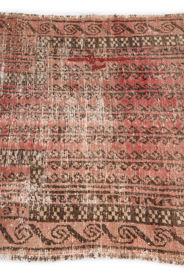 Detail image of 3' x 4' 7 Hand Knotted Ultra Vintage Persian Wool Rug