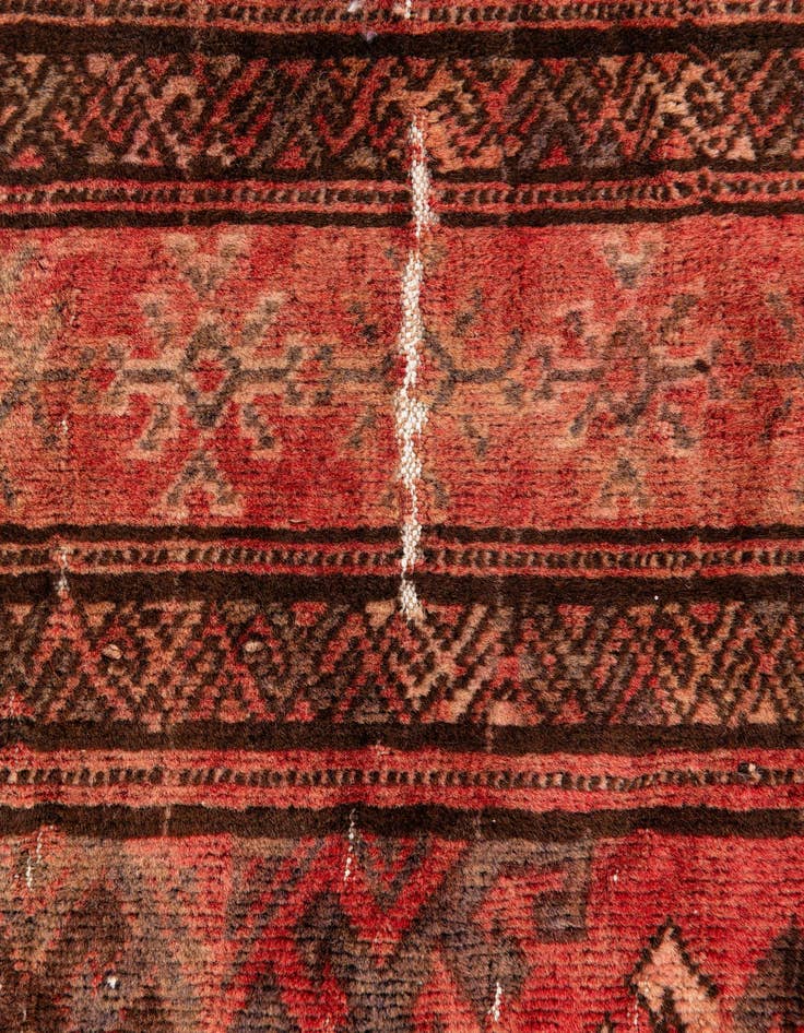Detail image of 4' 1 x 6'  Hand Knotted Ultra Vintage Wool Rug