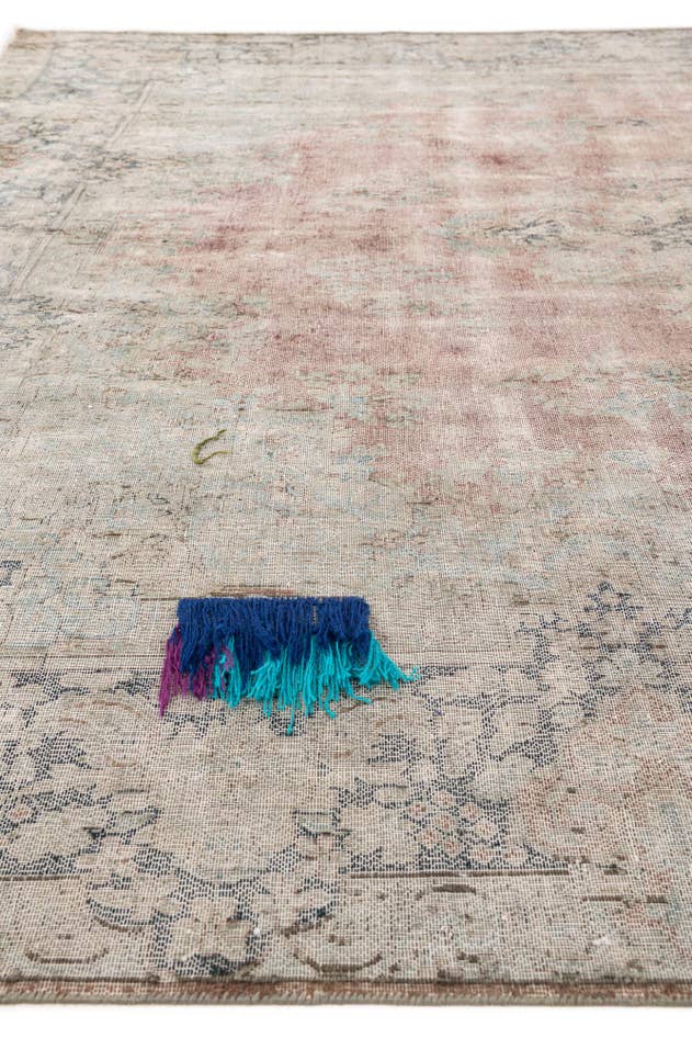 Detail image of 9' 8 x 13' 2 Hand Knotted Ultra Vintage Persian Wool Rug