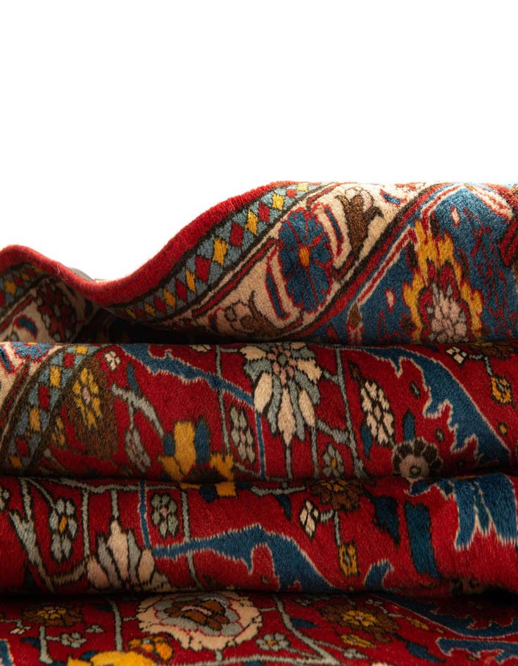 Detail image of 6' 11 x 10' Veramin Rug