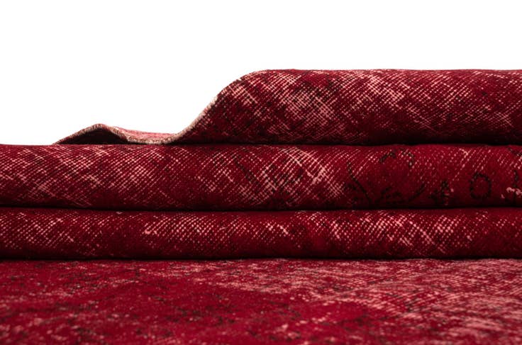 Detail image of 6' 8 x 9' 8 Vintage Royal Rug