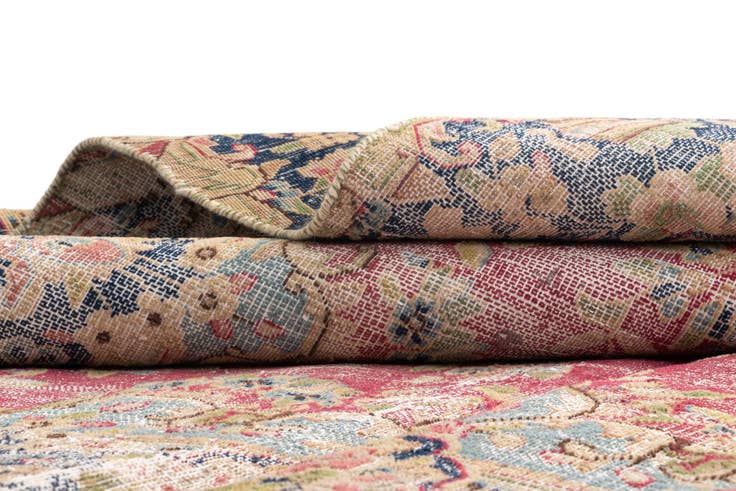 Detail image of 6' x 8' 2 Vintage Royal Wool Rug