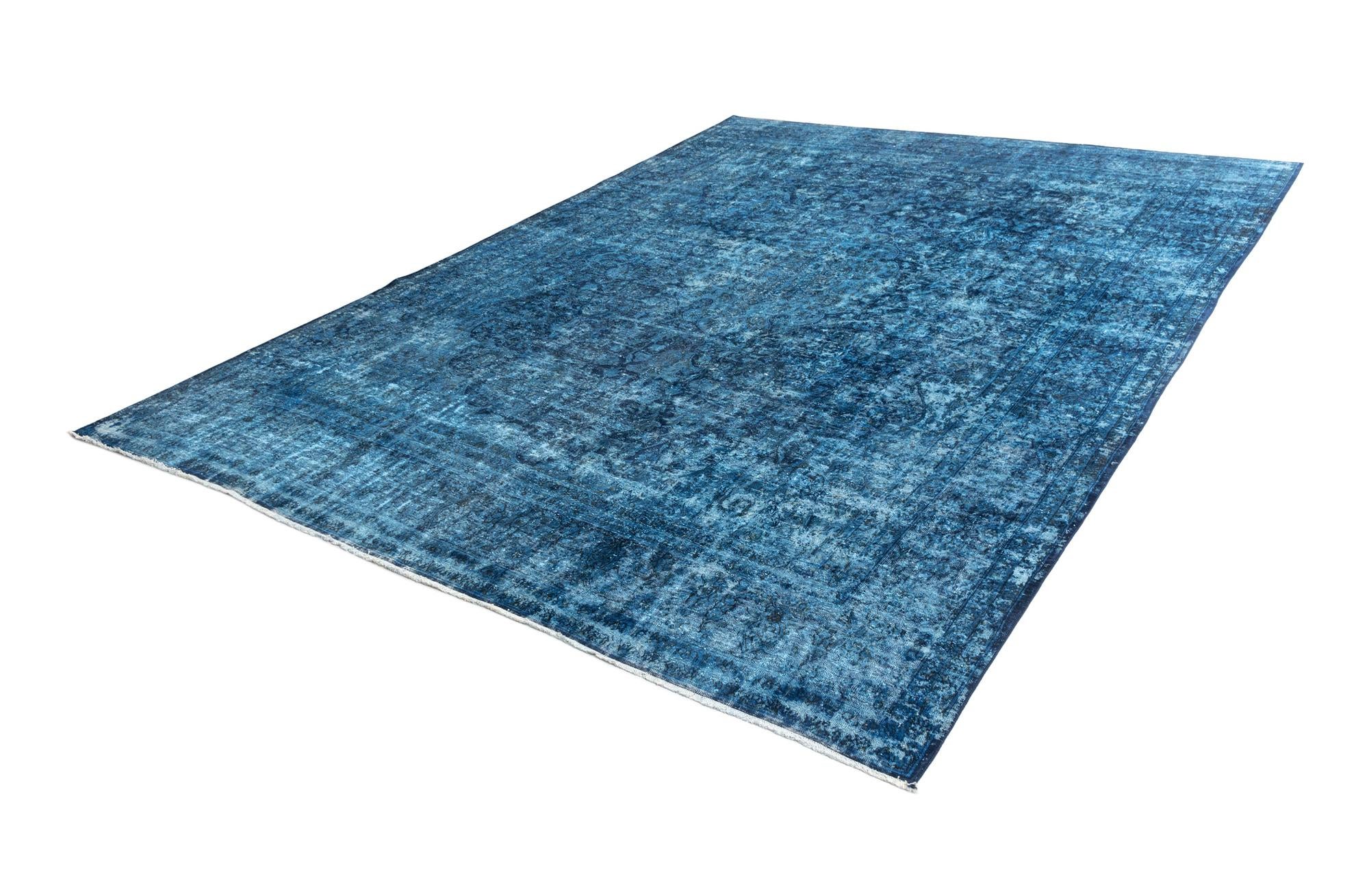 9' 8 x 13' 1 Vintage Royal Wool Rug