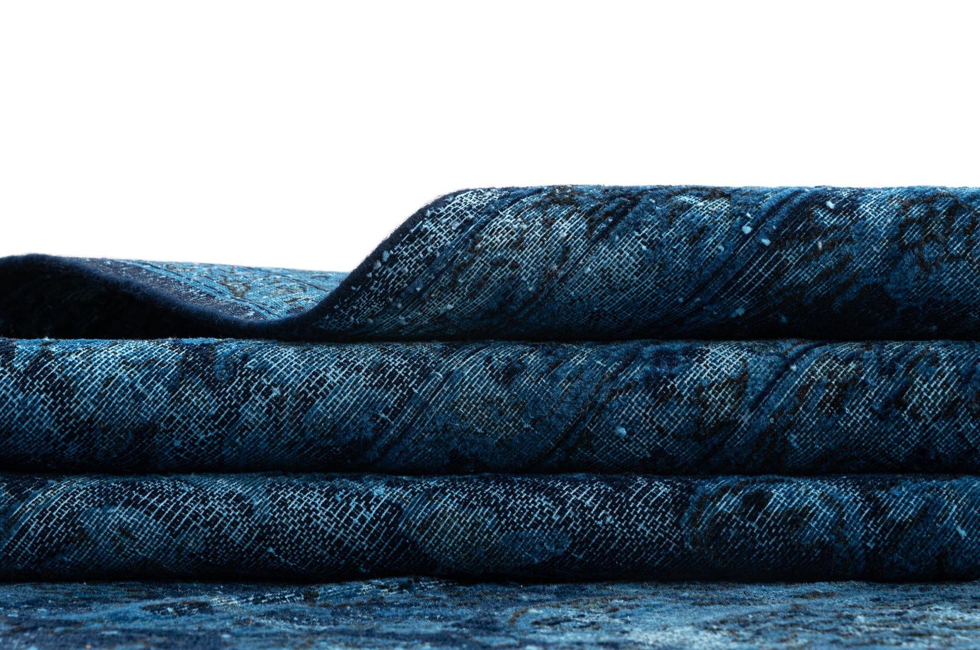 9' 8 x 13' 1 Vintage Royal Wool Rug