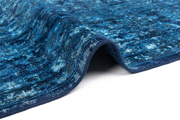 Detail image of 9' 8 x 13' 1 Vintage Royal Wool Rug