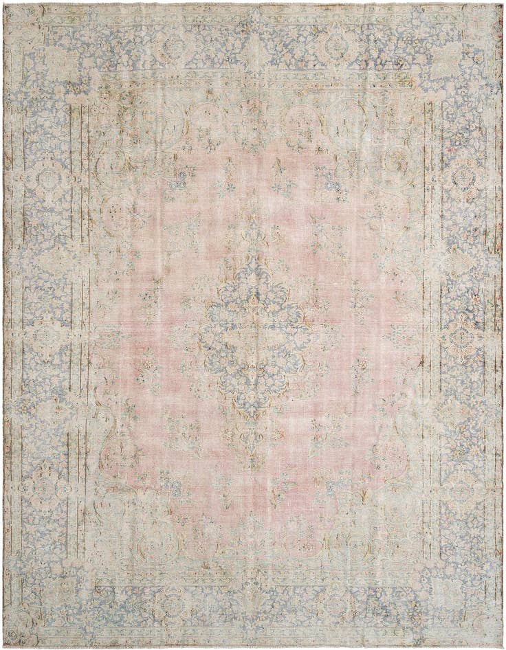 Detail image of 9' 7 x 13' 5 Vintage Royal Wool Rug