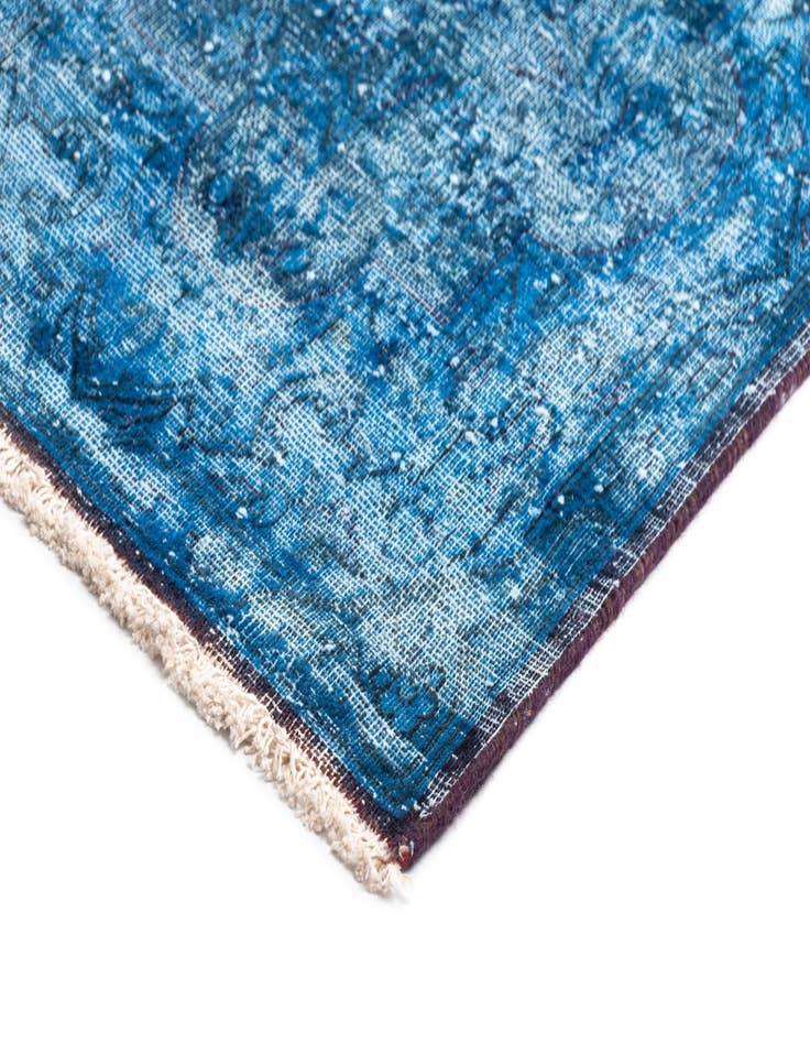 Detail image of 9' 7 x 12' 8 Vintage Royal Wool Rug