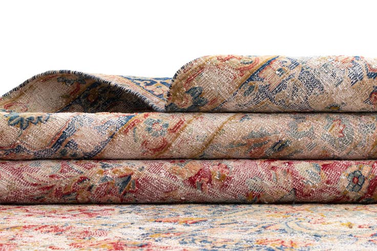 Detail image of 9' 6 x 10' 10 Vintage Royal Wool Rug
