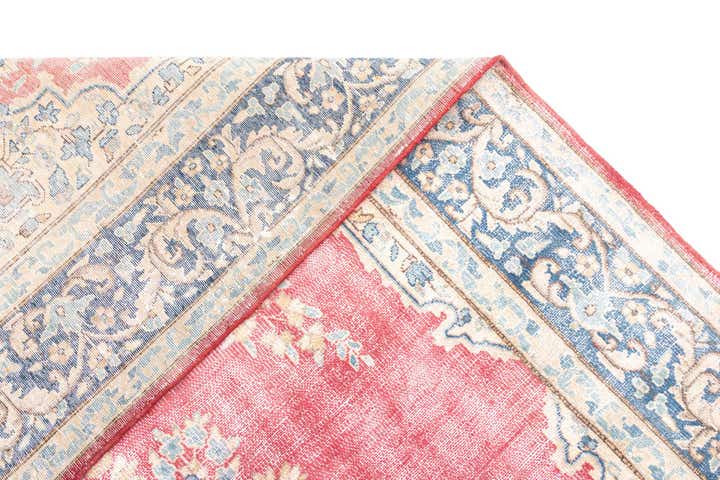 6' 11 x 10' Vintage Royal Wool Rug
