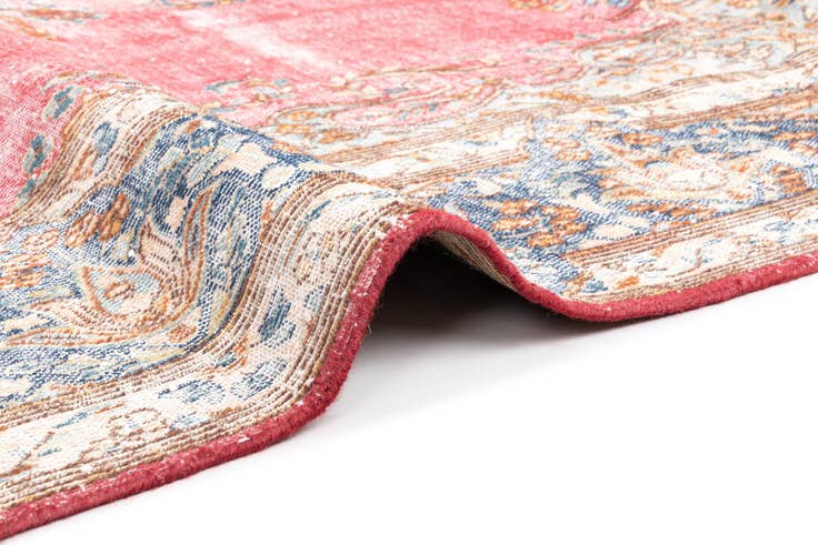 Detail image of 6' 8 x 10' Vintage Royal Wool Rug