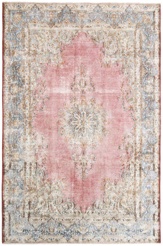 Detail image of 6' 8 x 10' Vintage Royal Wool Rug