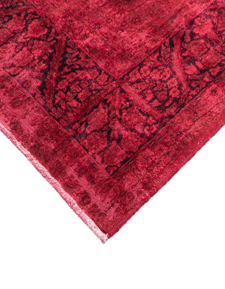 Detail image of 9' 7 x 13' 2 Vintage Royal Wool Rug