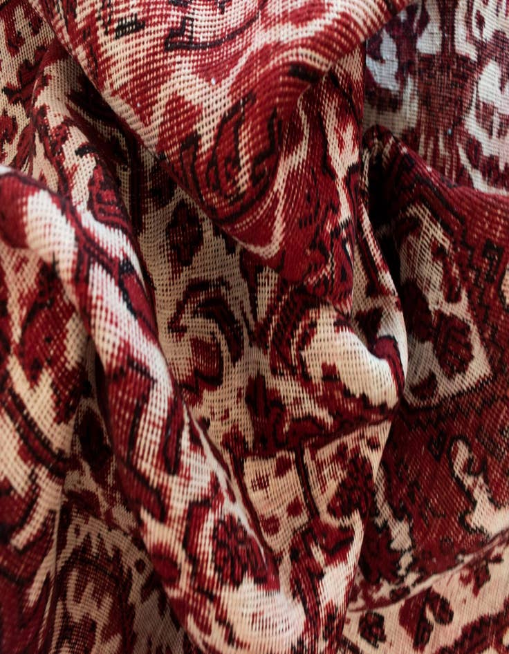 Detail image of 6' 4 x 9' 8 Vintage Royal Wool Rug