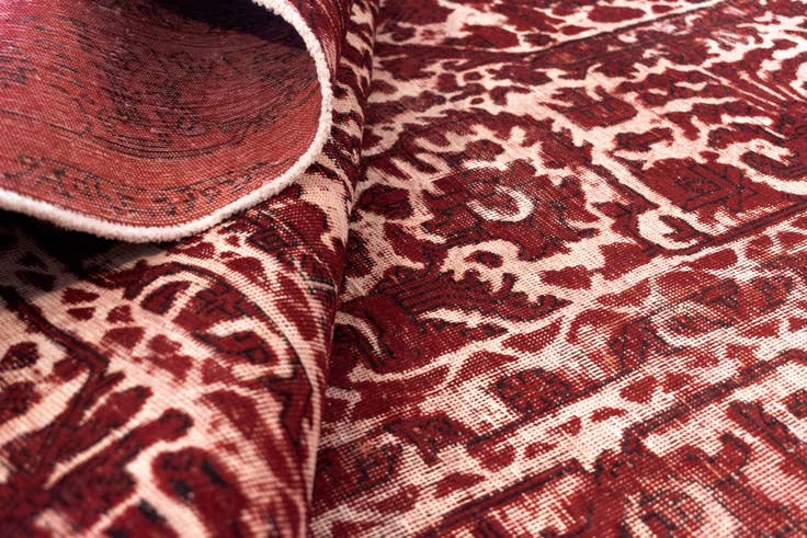 Detail image of 6' 4 x 9' 8 Vintage Royal Wool Rug