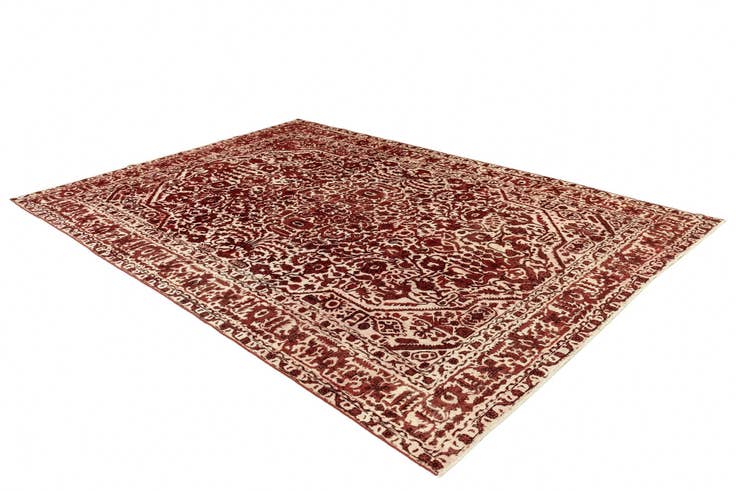 Detail image of 7' 10 x 11' 4 Vintage Royal Wool Rug