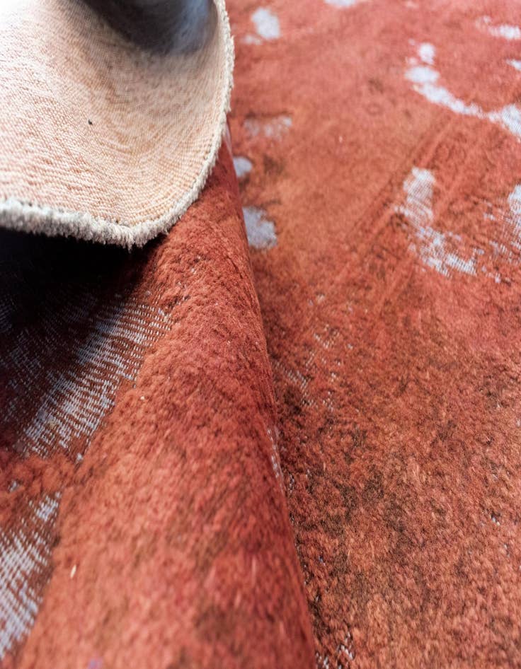 Detail image of 6' 4 x 9' 9 Vintage Royal Wool Rug