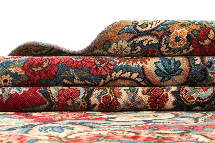 Detail image of 6' 5 x 9' 11 Vintage Royal Rug