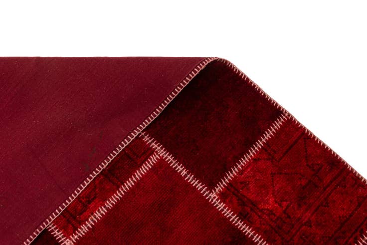 Detail image of 3' 11 x 6' Vintage Rug