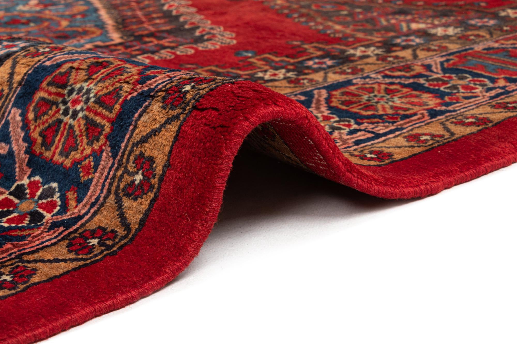 7' 7 x 10' 8 Viss Wool Rug
