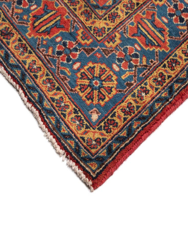 Detail image of 7' 6 x 12' Viss Wool Rug