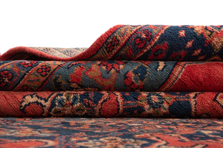Detail image of 7' 1 x 11' 10 Viss Wool Rug