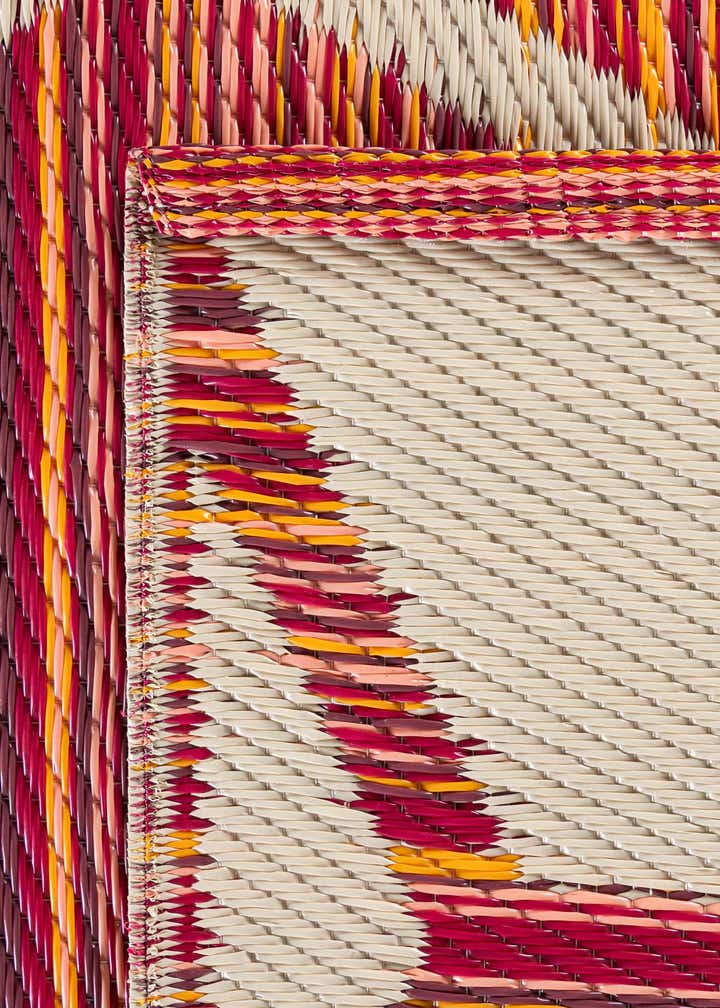 4' x 6' Easy-Clean Vista Breeze Indoor / Outdoor Rug