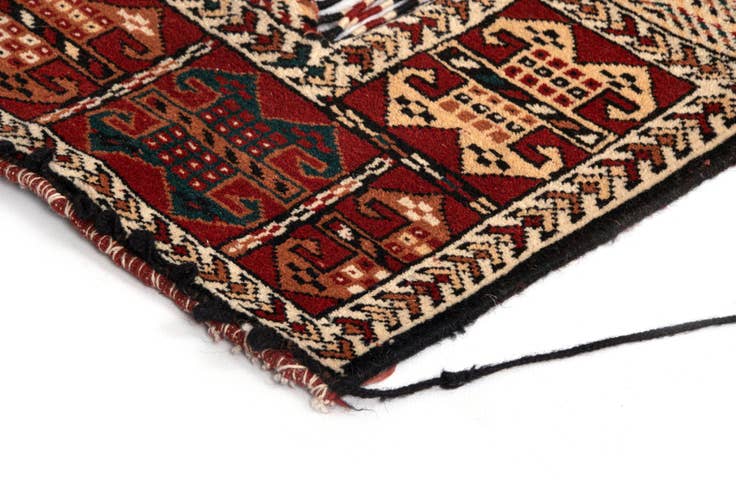 Detail image of 1' 6 x 1' 10 Vorhang Wool Rug