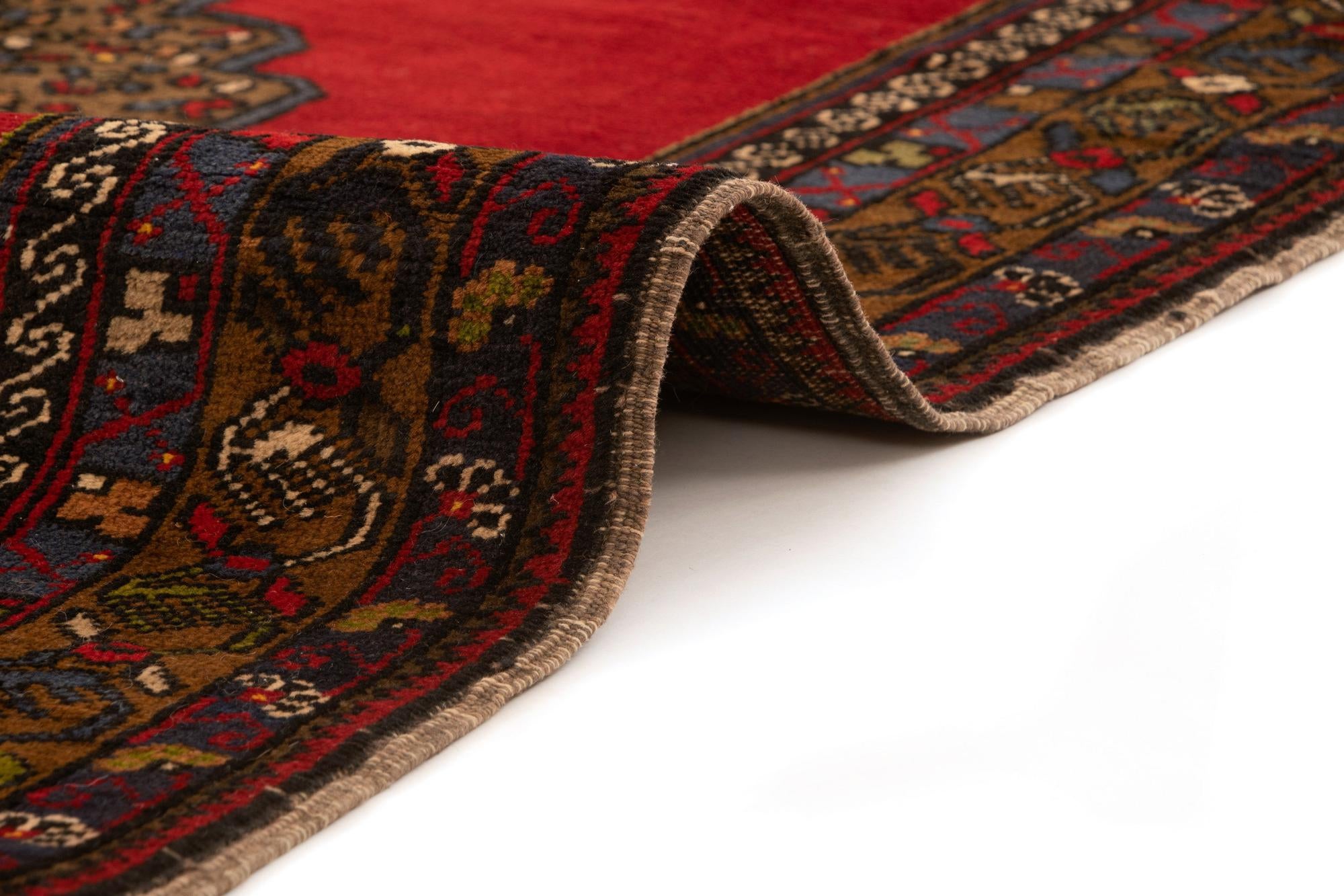 3' 7 x 6' 11 Yahyali Rug