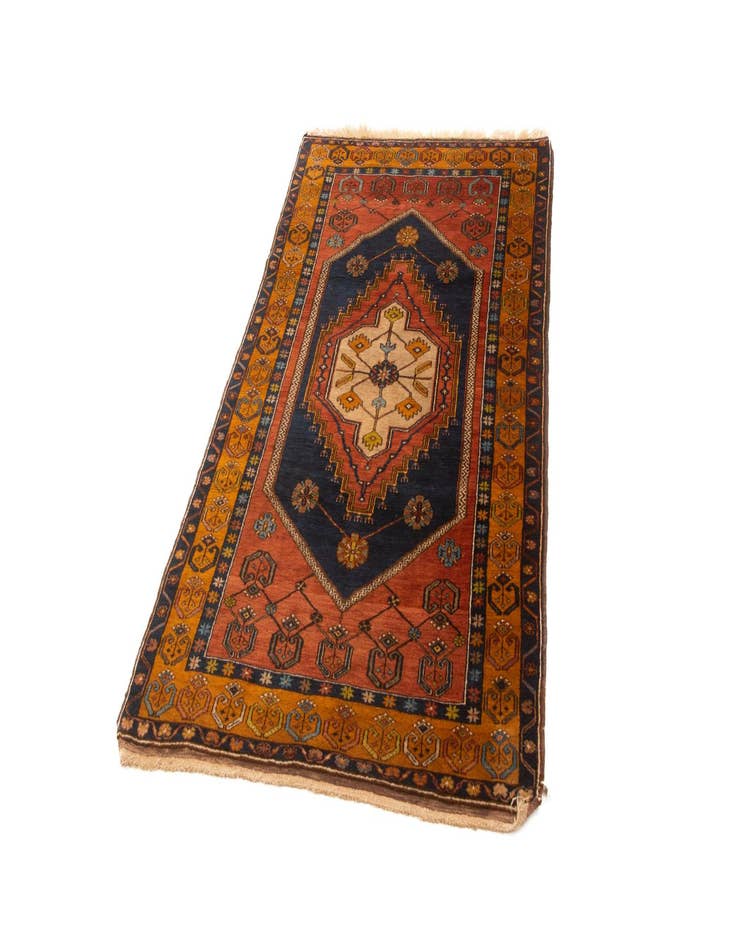 Detail image of 3' 7 x 6' 7 Yahyali Rug