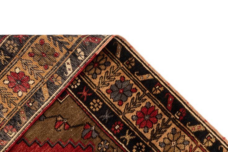 Detail image of 3' 10 x 7' 7 Yahyali Rug