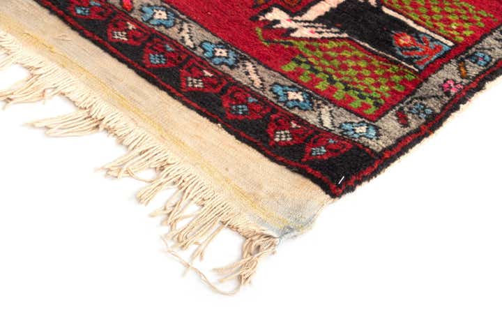 1' 8 x 3' 1 Yastik Rug
