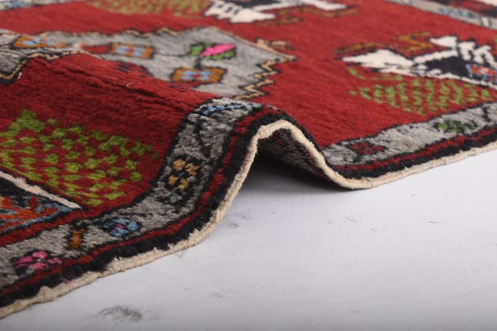 1' 8 x 3' 1 Yastik Rug