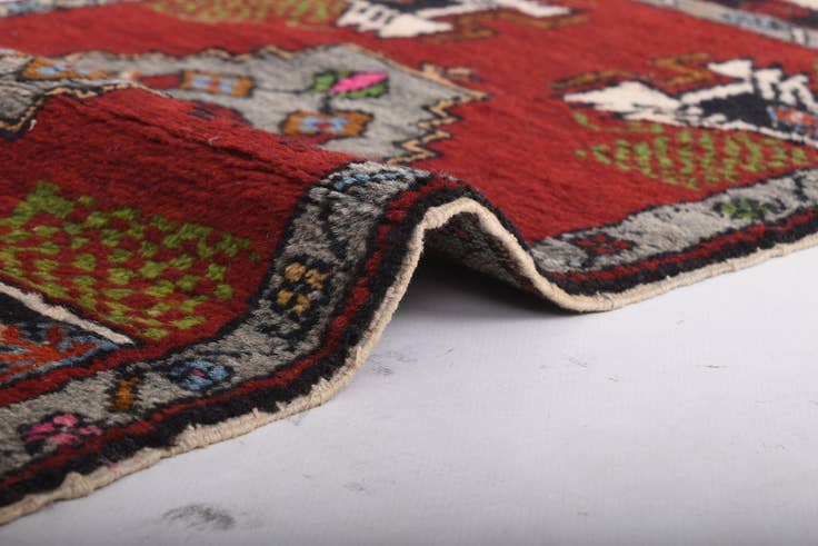 Detail image of 1' 8 x 3' 1 Yastik Rug