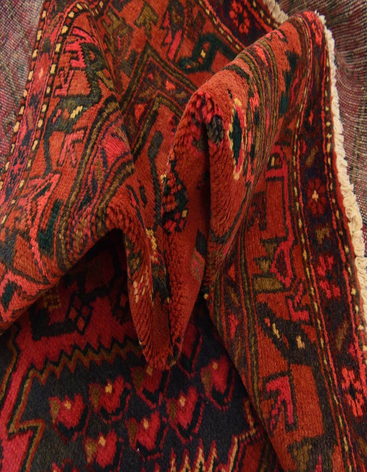 Detail image of 4' x 6' 7 Hand Knotted Zanjan Persian Wool Rug