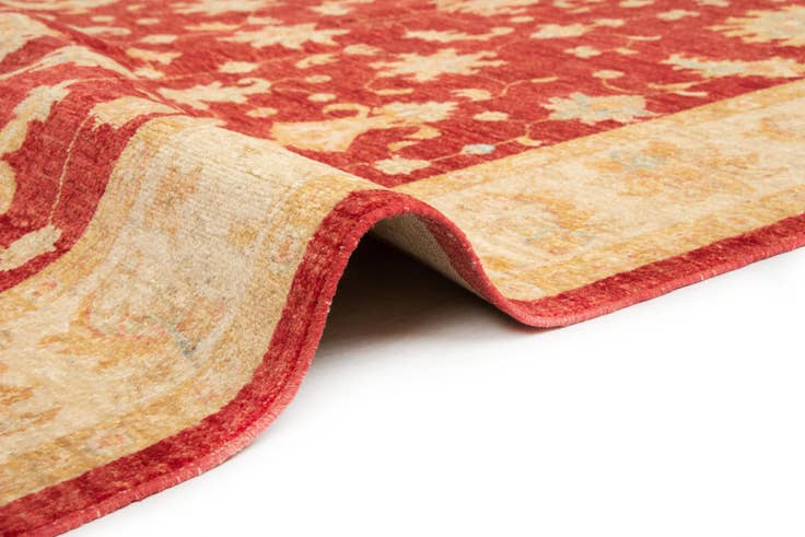 Detail image of 5' 7 x 8' 1 Ziegler Wool Rug
