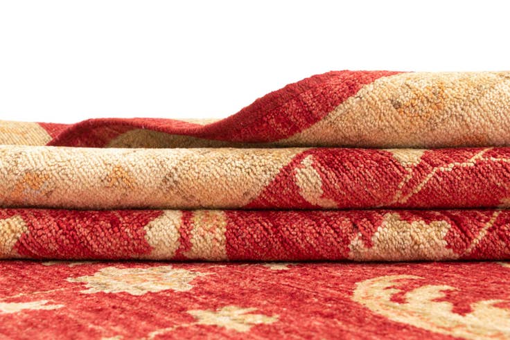 Detail image of 6' 8 x 9' 10 Ziegler Wool Rug