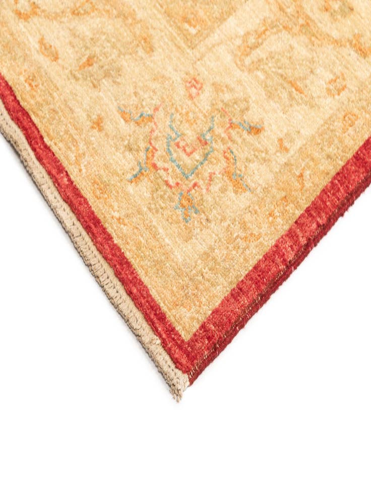 Detail image of 6' 9 x 9' 6 Ziegler Wool Rug