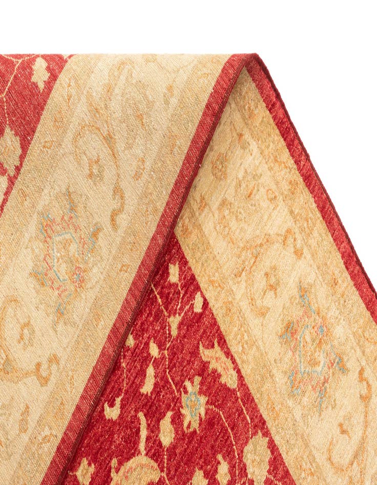 Detail image of 6' 9 x 9' 6 Ziegler Wool Rug