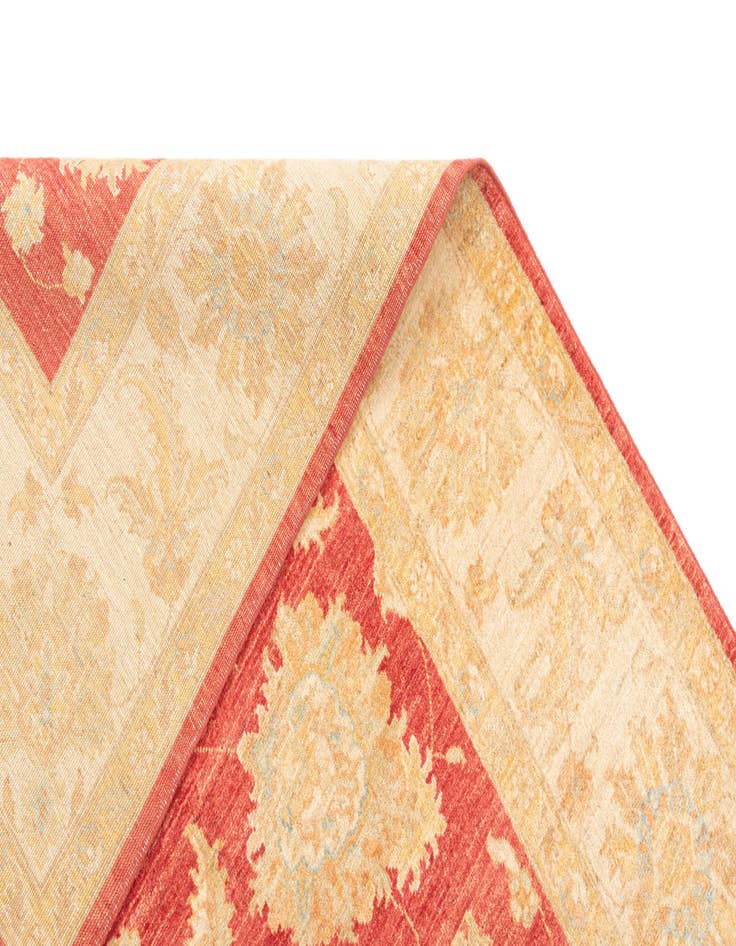 Detail image of 6' 8 x 10' 1 Ziegler Wool Rug