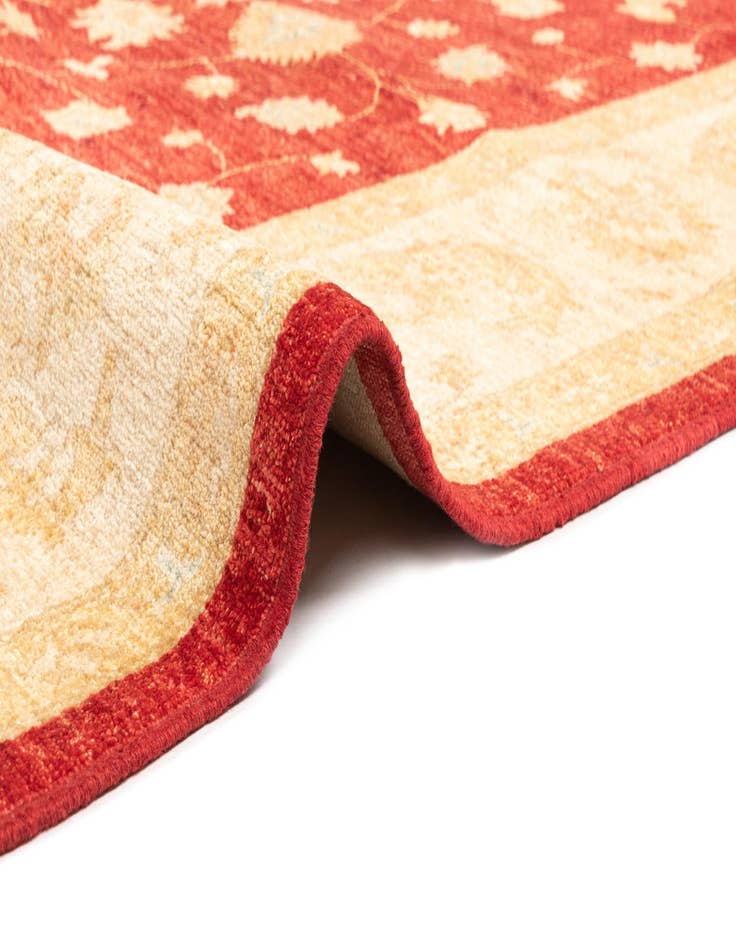 Detail image of 6' 8 x 9' 10 Ziegler Wool Rug