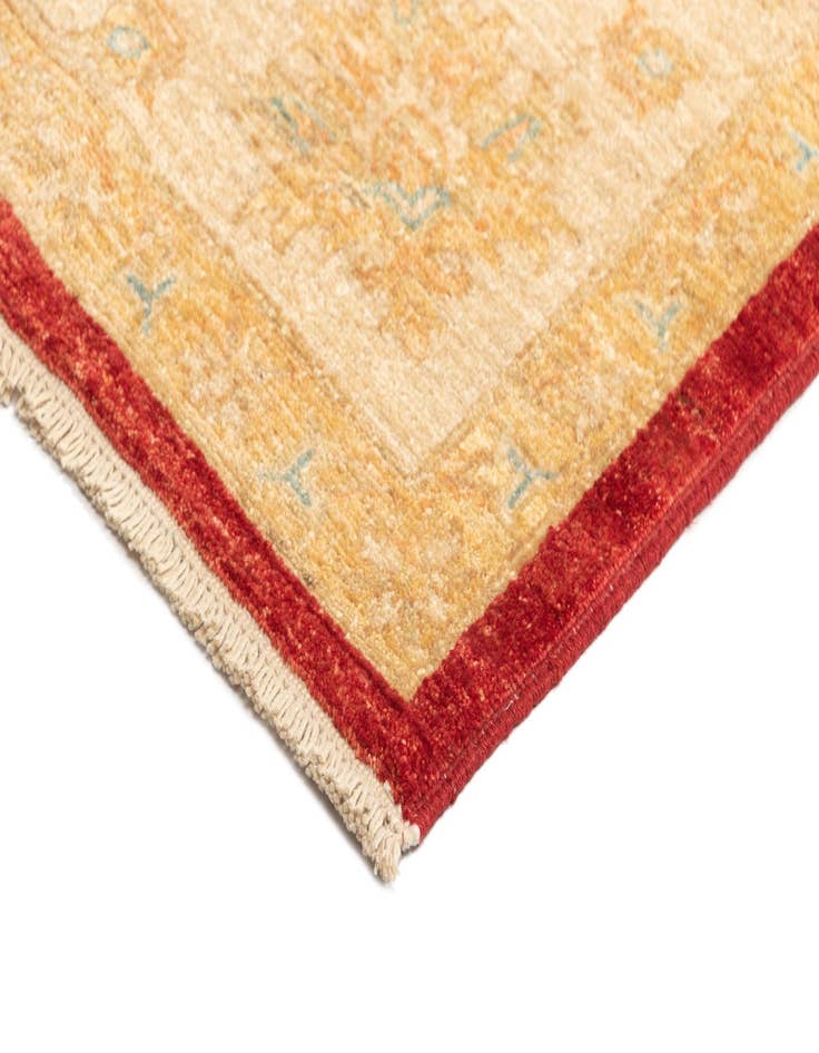 Detail image of 6' 8 x 9' 10 Ziegler Wool Rug