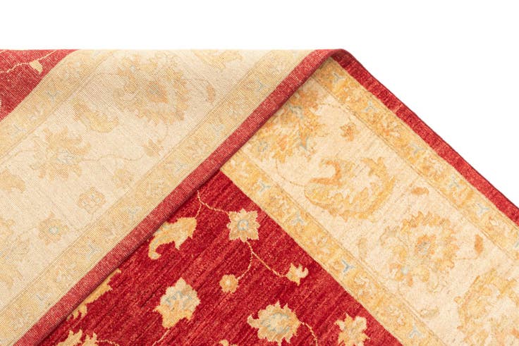 Detail image of 6' 7 x 9' 10 Ziegler Wool Rug