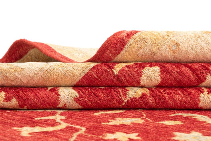 Detail image of 6' 7 x 9' 6 Ziegler Wool Rug