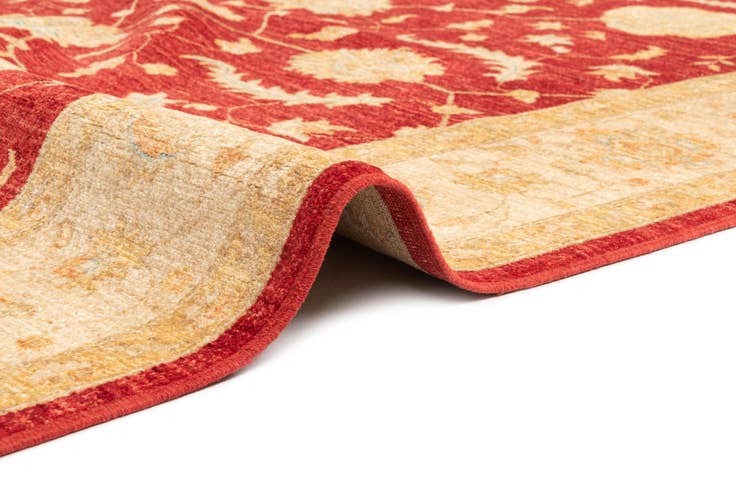 Detail image of 6' 7 x 9' 6 Ziegler Wool Rug