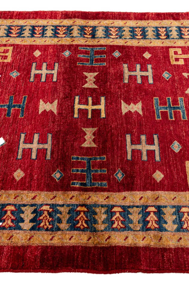 Detail image of 3' 5 x 5' 1 Hand Knotted Ziegler Wool Rug